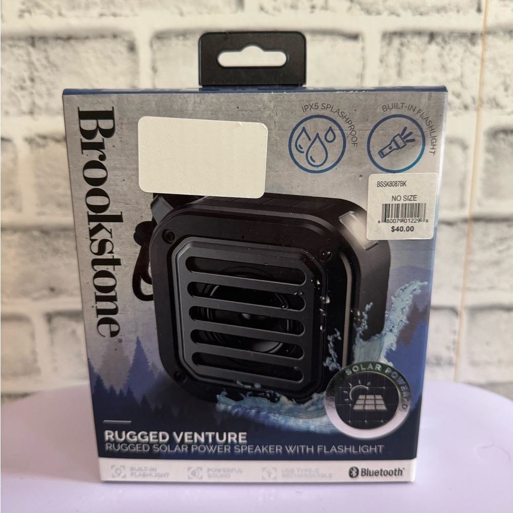 New!! Brookstone rugged venture solar power speaker with flashlight
